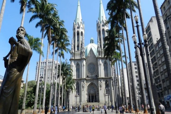 Walking Through Time: Uncovering São Paulo's Historic Heart