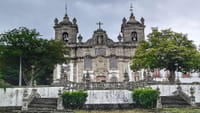 Private car transfer from Porto to Guimarães 2