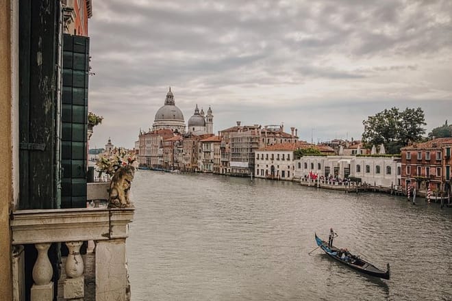 gondola and view