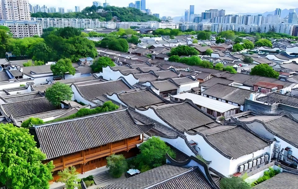 Guided Walking Tour of Fuzhou's Three Lanes and Seven Alleys