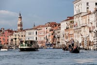 Canal Grande Boat Trip and Walking Tour in a Different Neighborhood 5