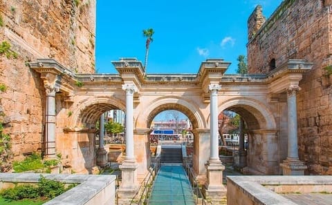 Antalya City Tour with Boat Trip and Duden Waterfalls