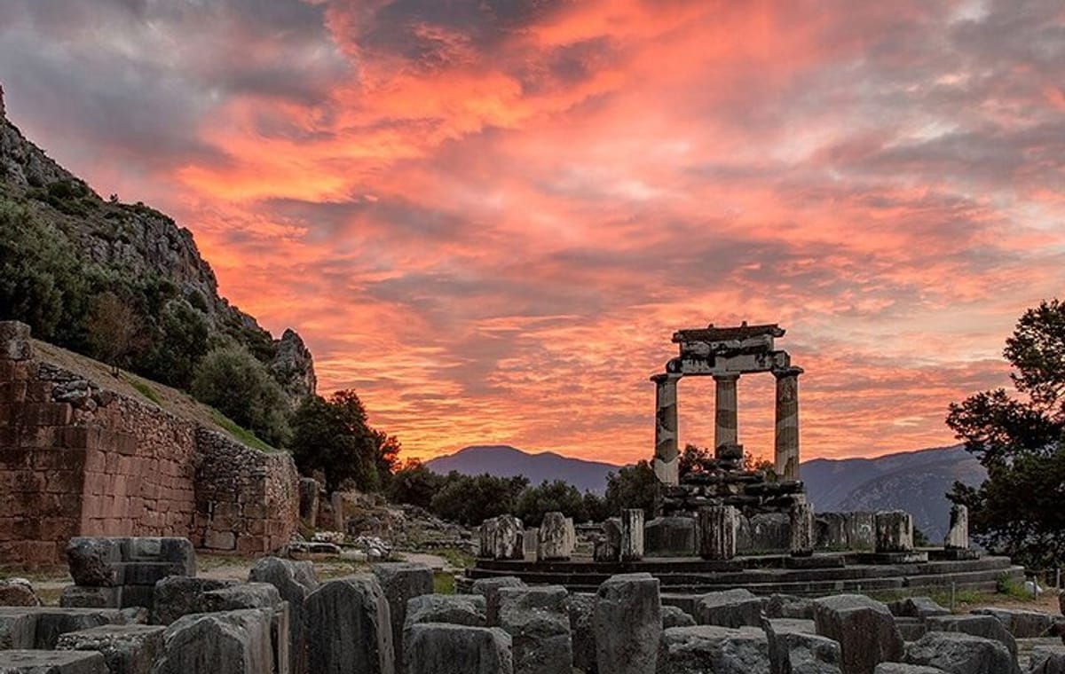 Private Excursion to Delphi & Arachova from Itea port