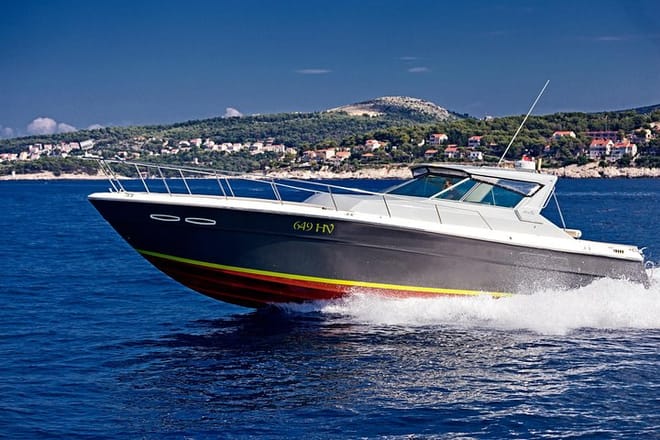 Blue & Green Cave Tour with Yacht from Town Hvar 5
