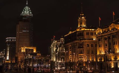 4-Hour Shanghai Night Walking Tour with Huangpu River Night Cruise