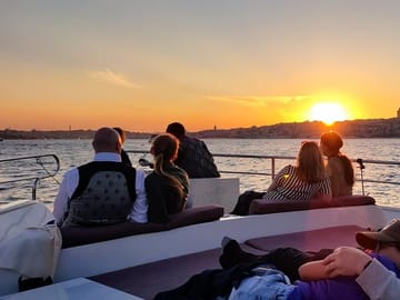 Sunset cruise Istanbul