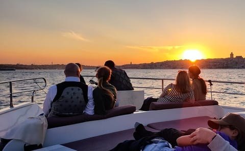 Bosphorus Sunset Cruise on a Deluxe Yacht in Istanbul