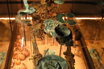 Explore Sipán's Archaeological Treasures from Trujillo