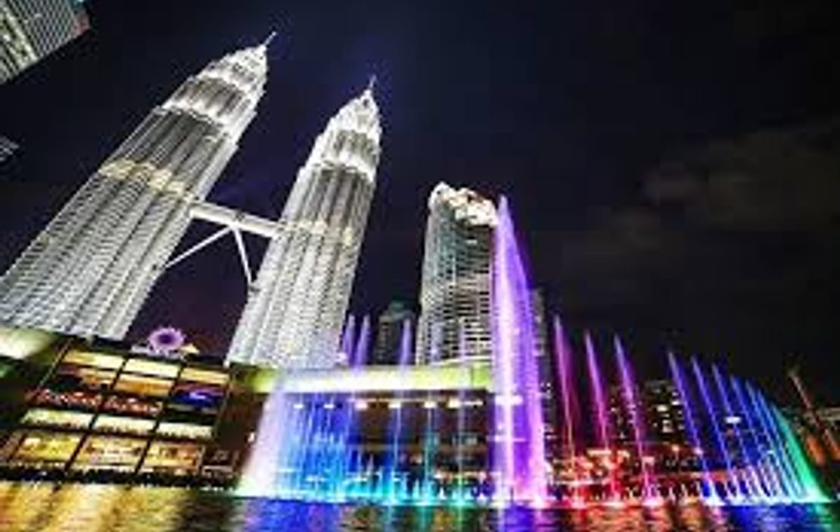KL Evening Tour with Symphony Water Fountain Show and KL Tower