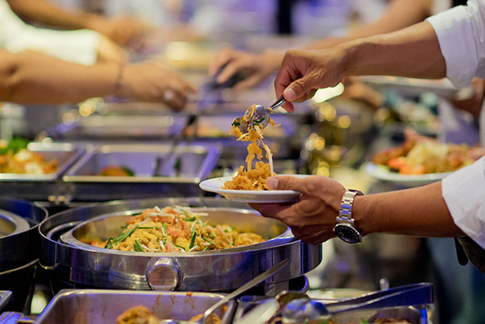 Dubai Dazzle Package – Sky View – AYA Universe – Luxury Dinner Cruise – Day For Your Memory