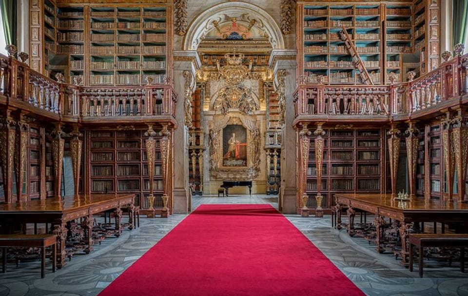 Coimbra Walking Tour: University Private Tour with Tickets