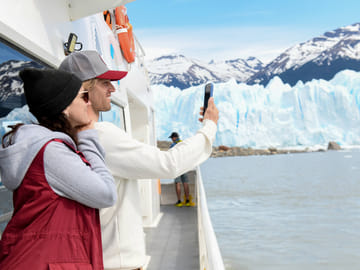 Perito Moreno Glacier Day Trip with Boat Ride from El Calafate