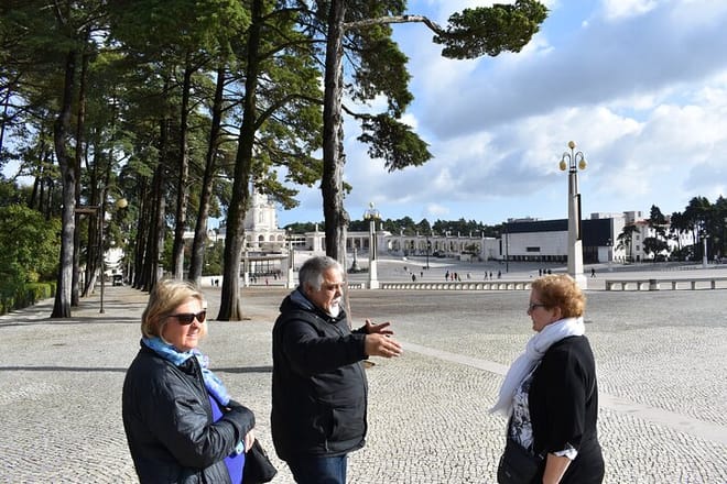 Fátima, Batalha, Nazaré and Óbidos Small Group Tour from Lisbon 8