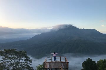 Sunrise View and Natural Hot Springs Tour in Bangli, Bali