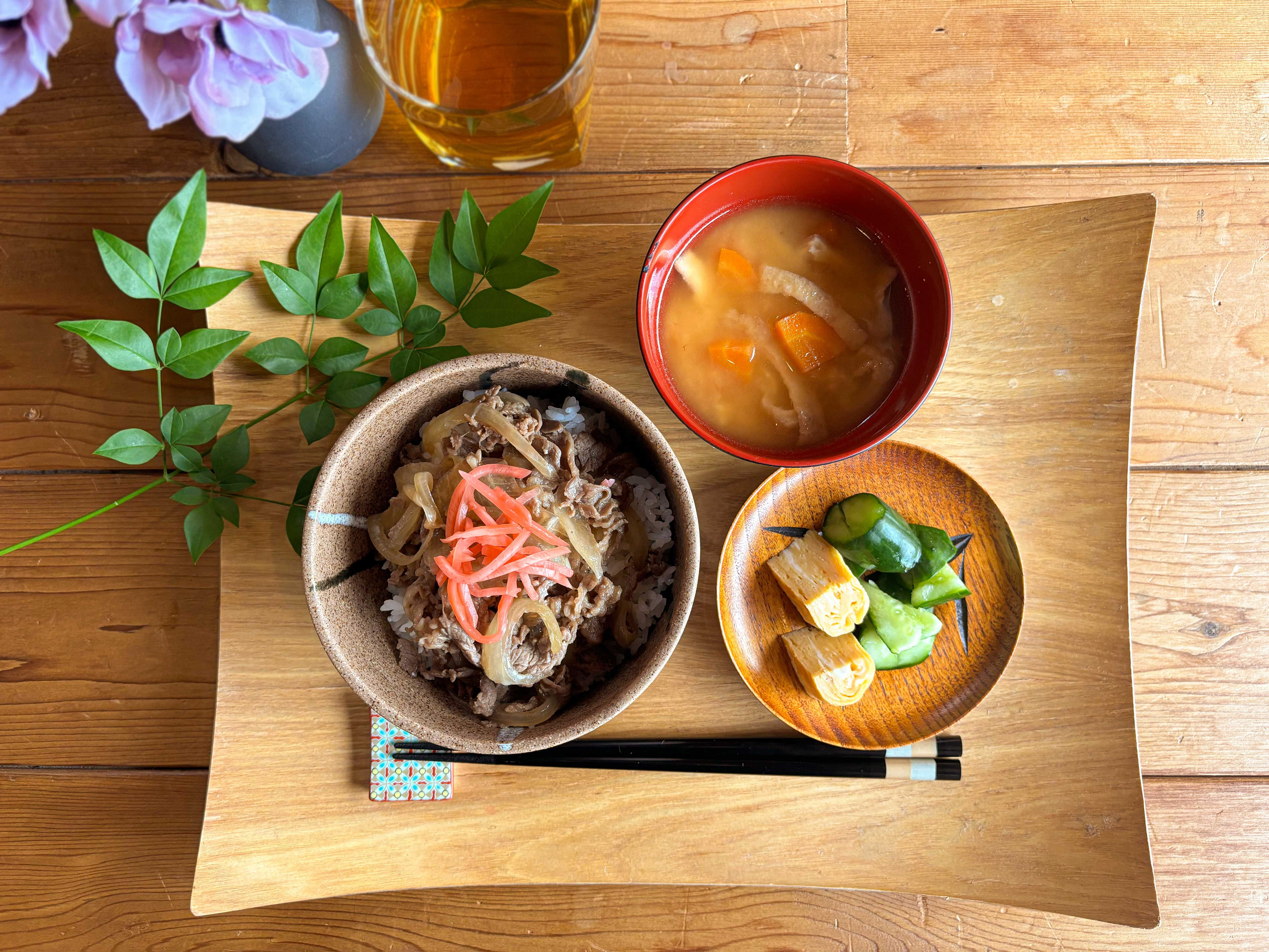 The ubiquitous Japanese beef rice bowlGyudon with side dishe