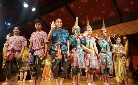 Fine Dining with Cultural Show by the Mandarin Oriental