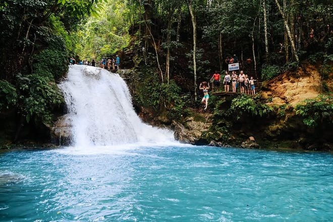 Half- Day Tour of Dunn's River Falls and Blue Hole in Ocho Rios photo 2