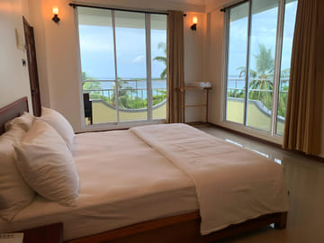 Romantic 4-Night Getaway at Noah Beach House, Himmafushi