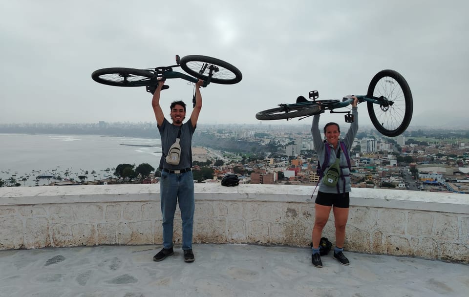 Coastal Bike Tour of Lima: Explore Barranco and Chorrillos