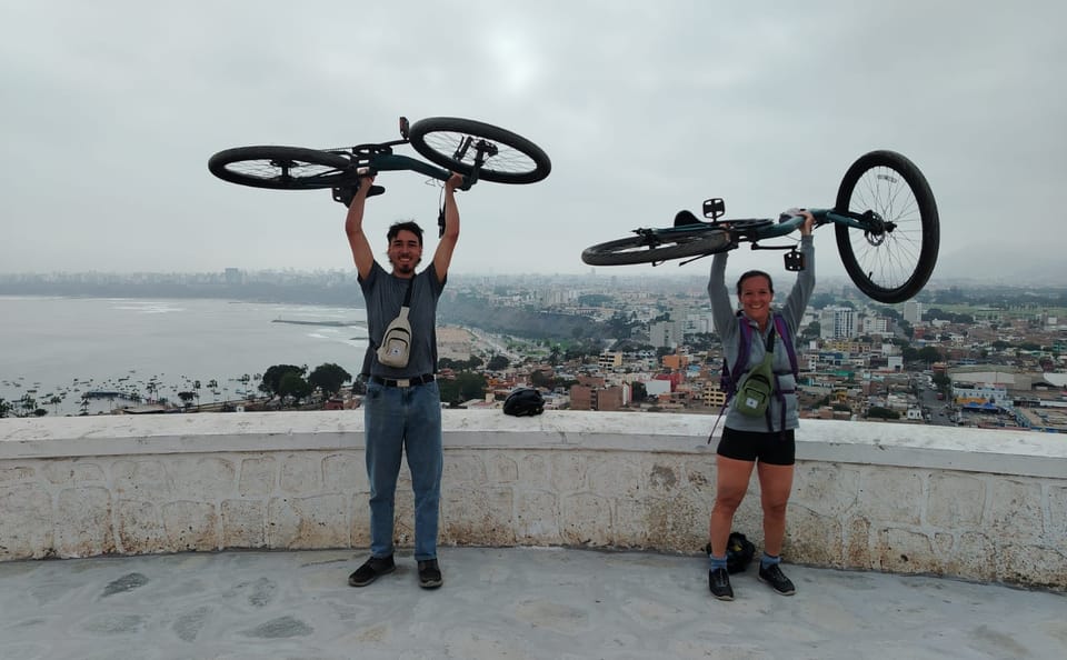 Coastal Bike Tour of Lima: Explore Barranco and Chorrillos
