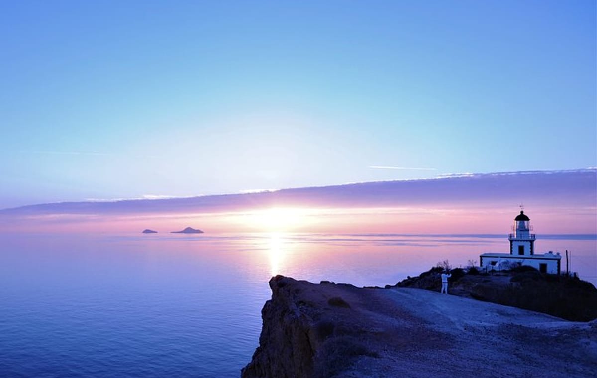 Santorini 5 Hour Private Oia Tour & Lunch/Dinner at a Local Farm