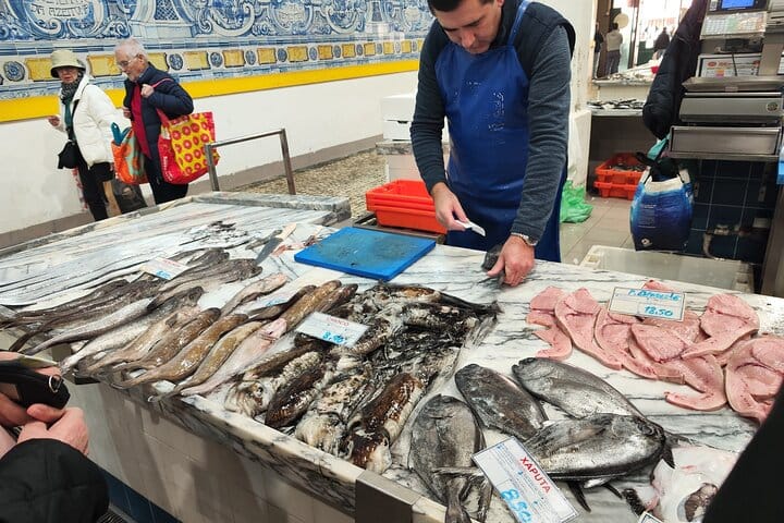 Setúbal Walking Tour with Gastronomic Tasting