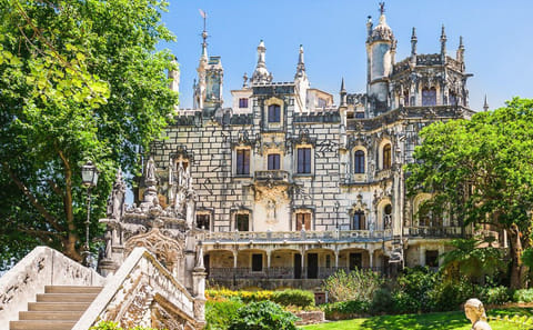 Small Group Tour of Sintra and Pena Palace from Lisbon