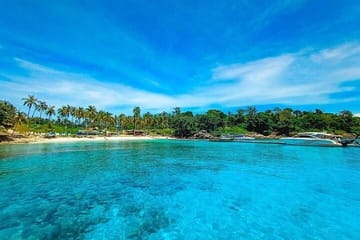Phuket: Racha Yai & Koh Hey Catamaran Tour