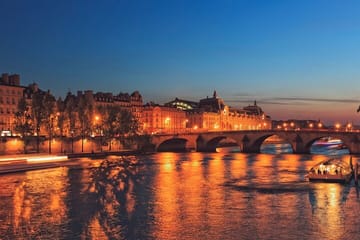 Paris Private Seine Walk, LoveLocks Bridge, Musée d’Orsay Tickets