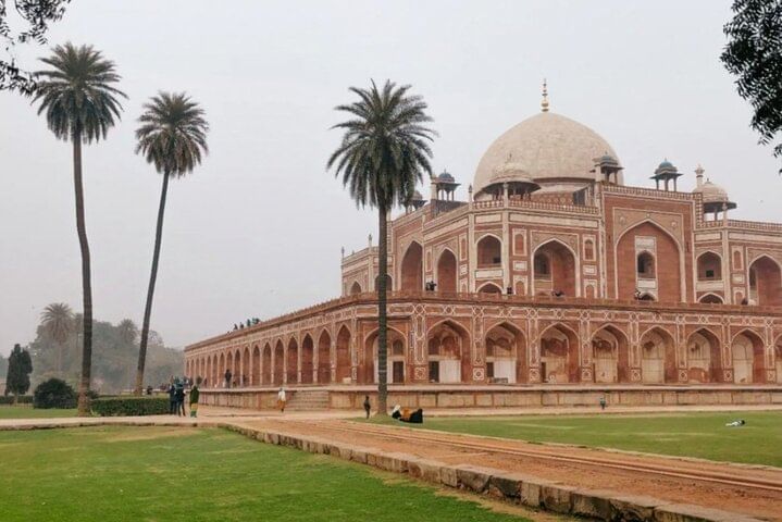 From Delhi: 2 Days Taj Mahal and Agra Overnight Tour