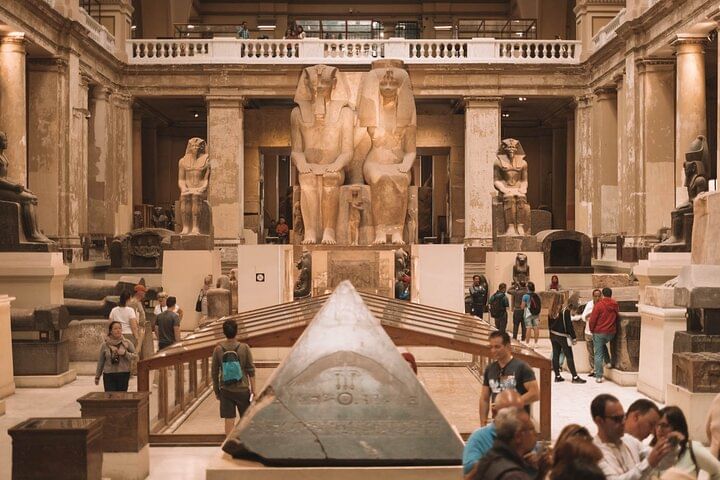 Guida alle Piramidi e al Museo del Cairo da Sharm El-Sheikh in autobus