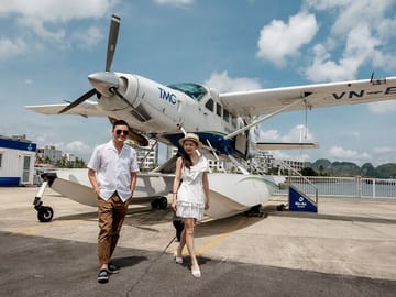 25-Minutes Sightseeing Seaplane Over Halong Bay from the Sky