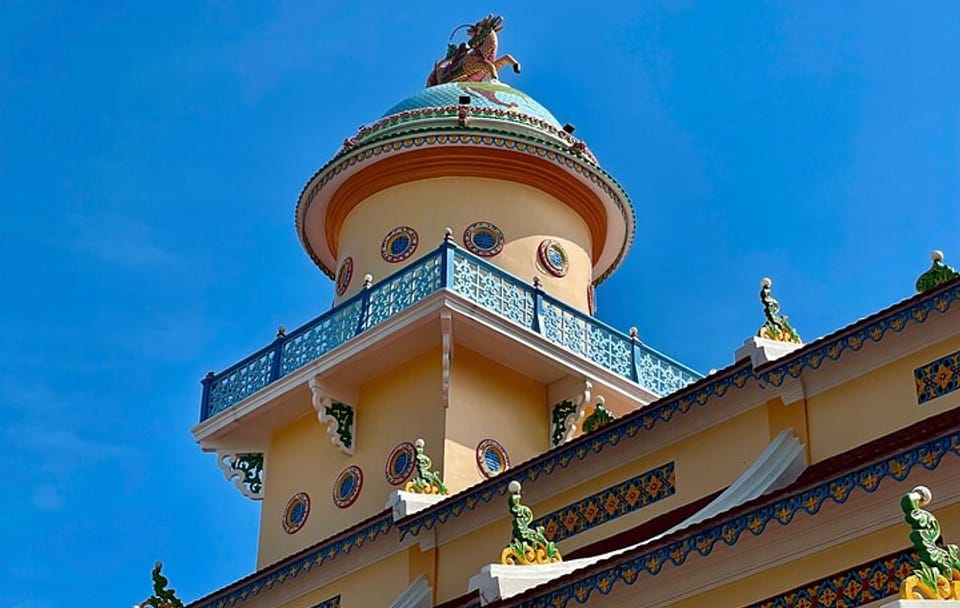 Cultural Day Tour of Cao Dai Temple and Cu Chi Tunnels