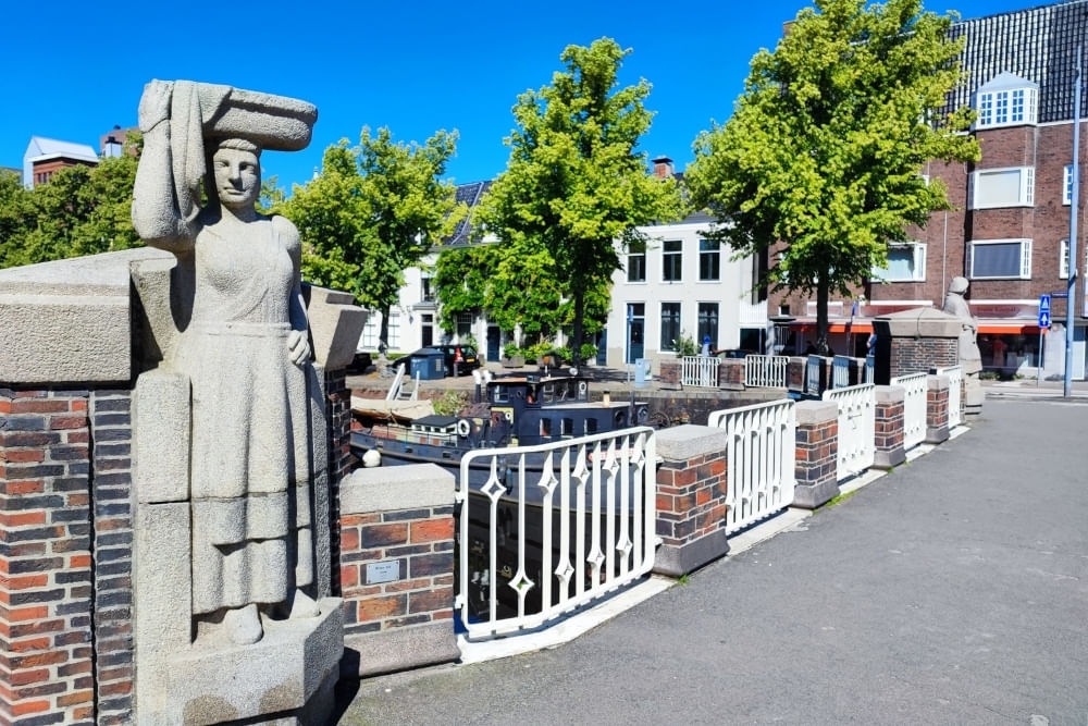 Street view of the Kijk in 't Jatbrug along the route of the urban exploration game in Groningen.