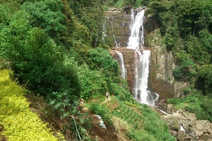 Ambuluwawa & Ramboda Falls Tour (German & English)