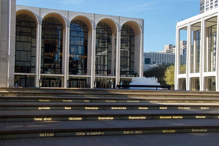 New York Contrasts Tour + Upper & Lower Manhattan Spanish/English