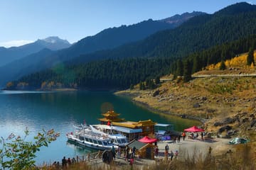Urumqi Day Tour to Tianchi Lake and International Bazaar
