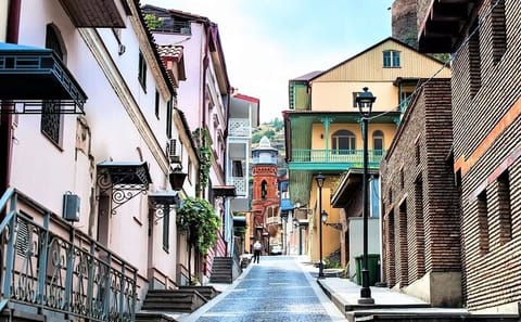Eleven-Day Walking Tour of Georgia's Historic Sites