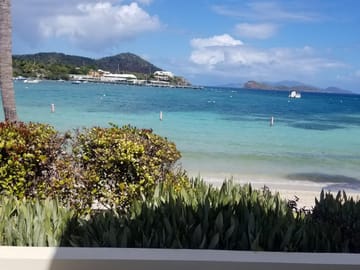 Private Island Drive Tour with Sapphire Beach in St. Thomas