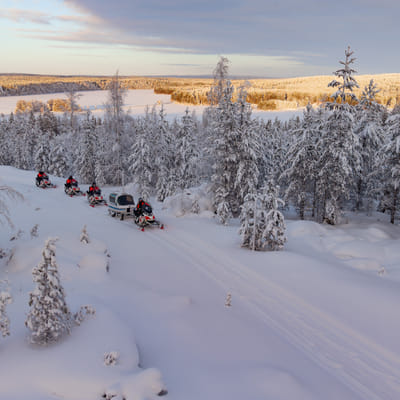 Sähkömoottorikelkkasafari Rovaniemellä - Image 11