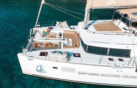 Santorini Sunset Cruise with Dinner and Scenic Stops