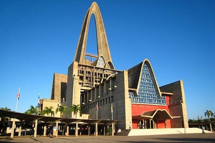 Half-day City tour cultural from punta cana for small group