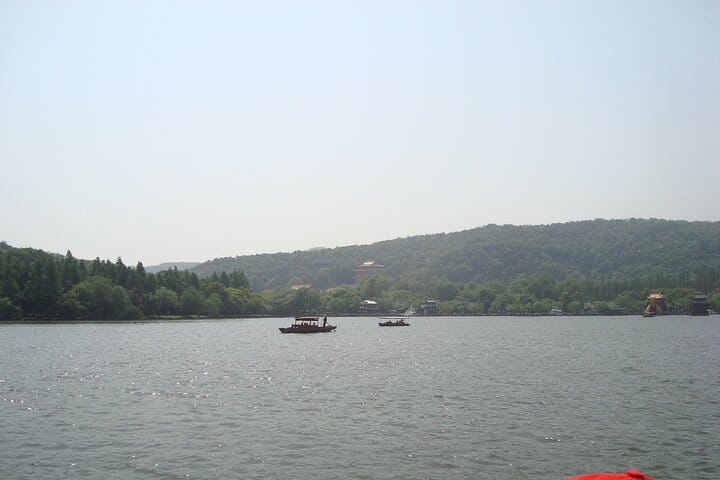 Shanghai to Hangzhou one day bullet train tour with Chinese lunch