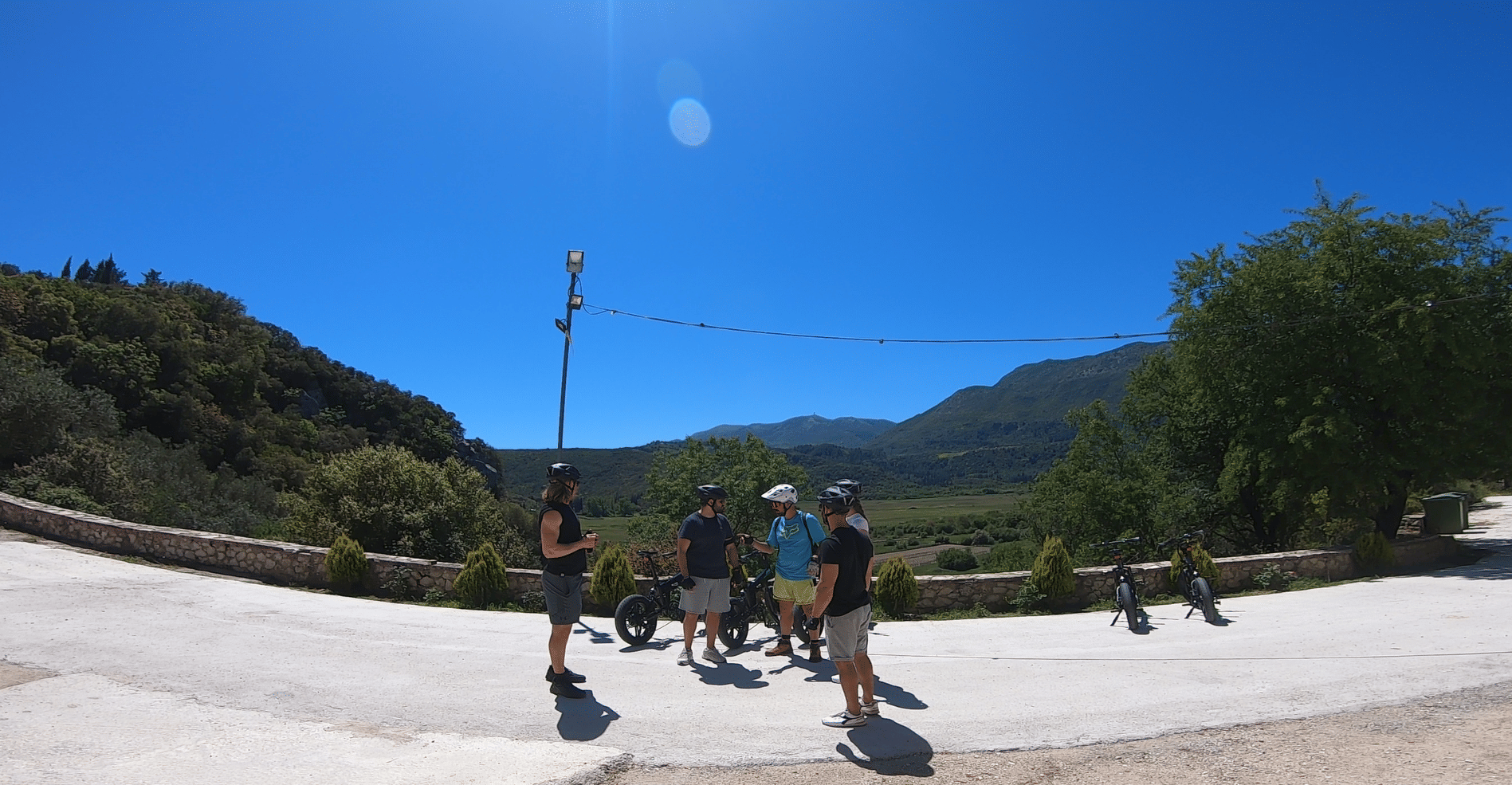 E-bike Guided Tour Lefkada - Teamwork brings us close to each other