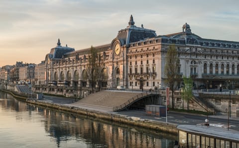 Private Tour of the Louvre and Orsay Museums in Paris