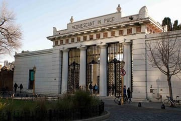 Private Evita and Peronism Historical Tour in Buenos Aires