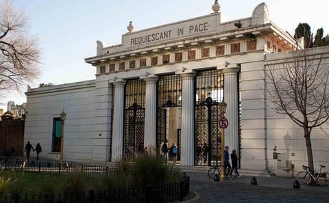 Private Historical Walking Tour of Evita and Peronism in Buenos Aires