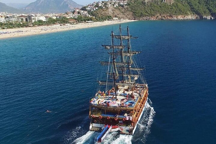 Alanya Catamaran Boat Tour with Lunch, Soft Drinks & Transfer 2