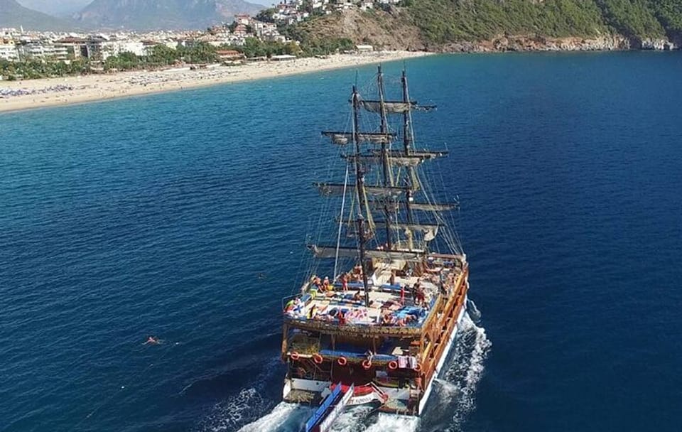Alanya Catamaran Boat Tour with Lunch and Soft Drinks