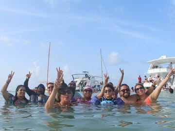 A unique experience sailing with friends. Enjoy the Caribbean with drinks, dancing and good atmosphere.